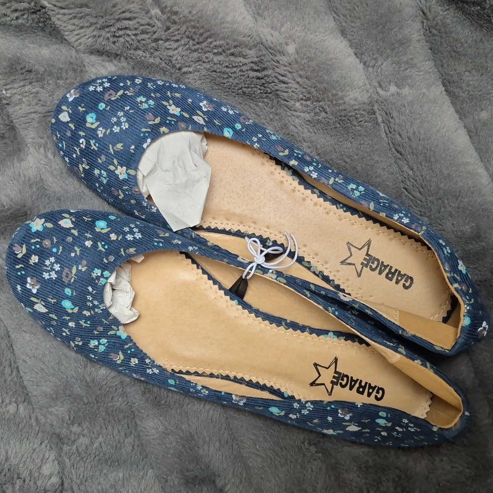 Corduroy Blue Floral Ballet Flats From Garage Size 8, New With Tags